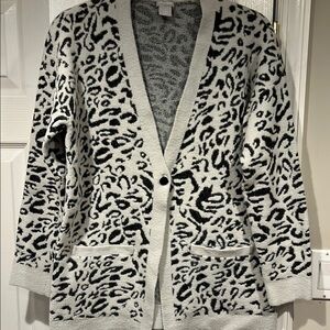 Leopard Print Women's Sweater - Black and White